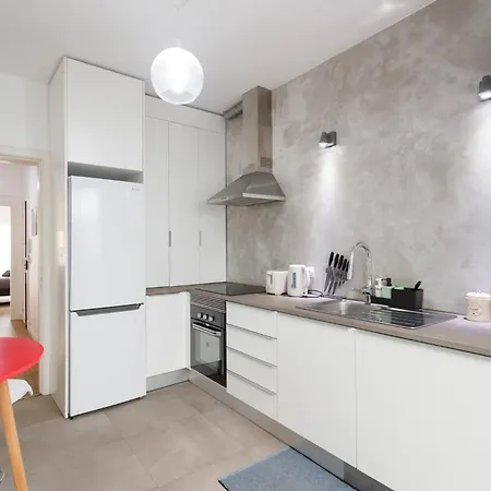 Charming 2-bedroom In Almada, Near Lisbon Lägenhet Almada
