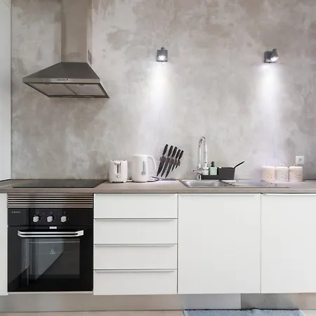 Charming 2-bedroom In Almada, Near Lisbon شقة ألمادا