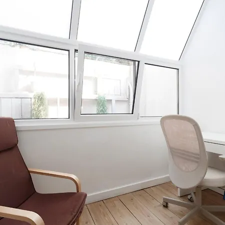 Charming 2-bedroom In Almada, Near Lisbon شقة ألمادا