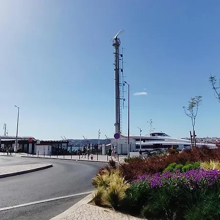 Charming 2-bedroom In Almada, Near Lisbon * Almada